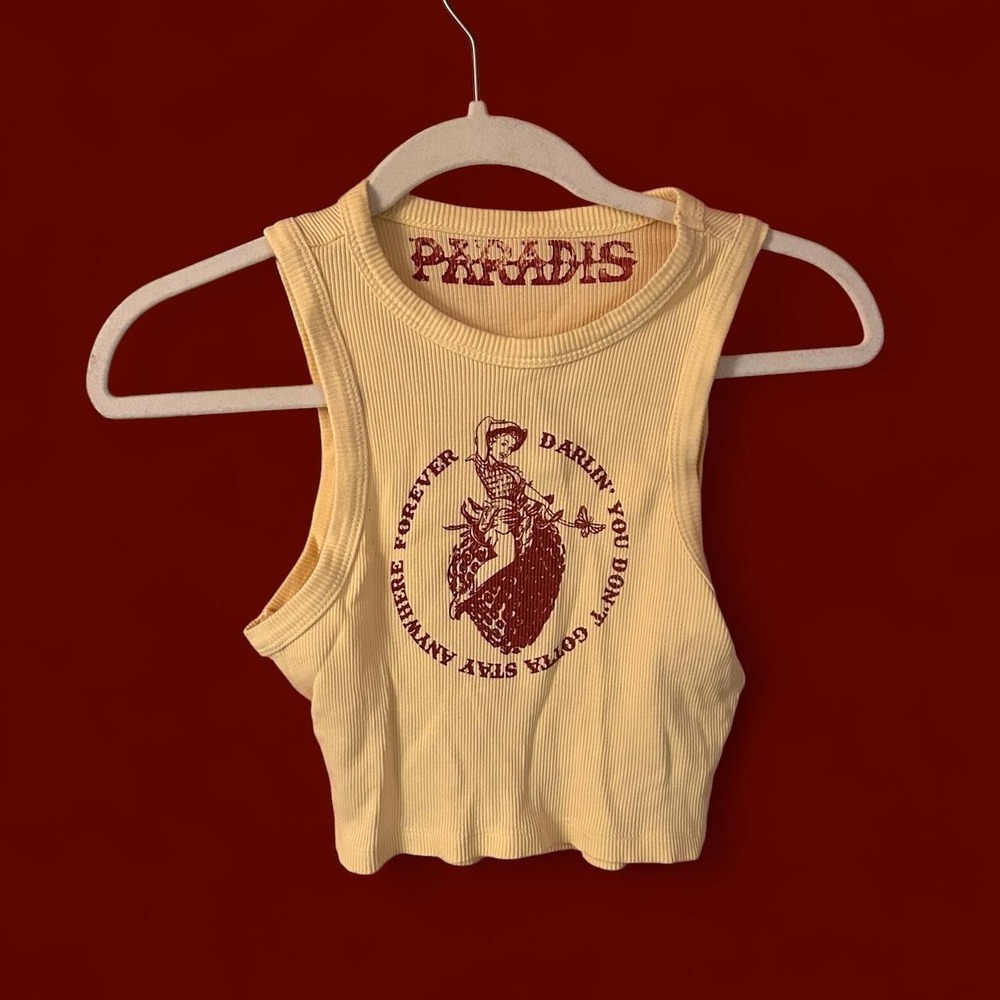 Paradis artist yellow ribbed printed tank red graphic cowgirl riding a berry